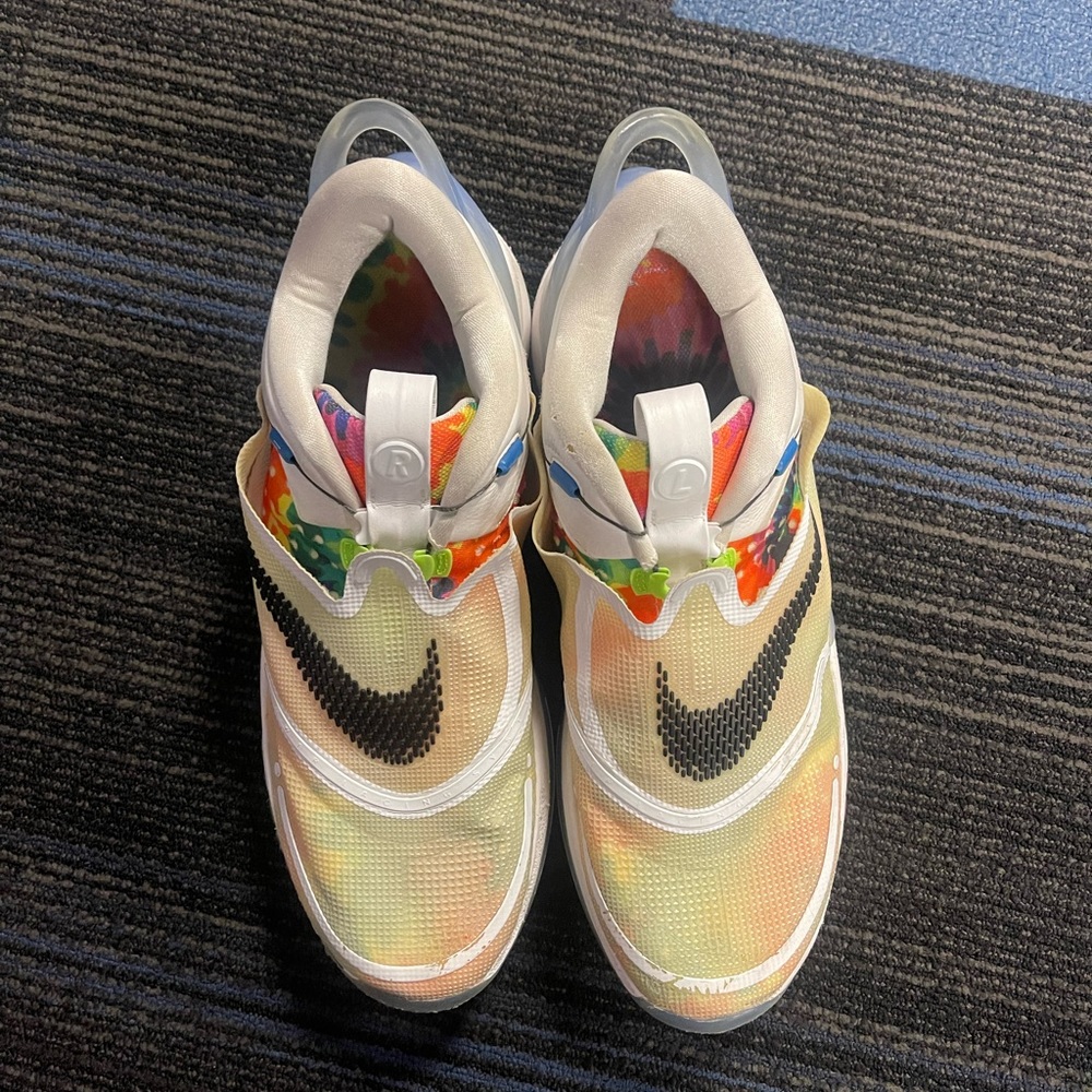 Nike adapt basketball shoes